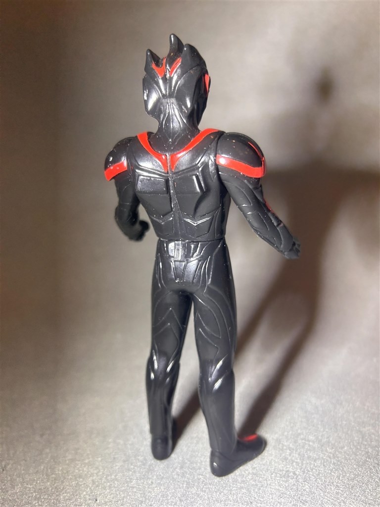 禍々しく、神々しい黒赤の魔神』 BANDAI スパークドールズ ウルトラ