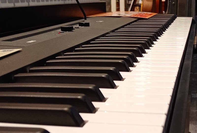 大人の趣味の道具』 KORG DIGITAL PIANO Liano L1SP BK