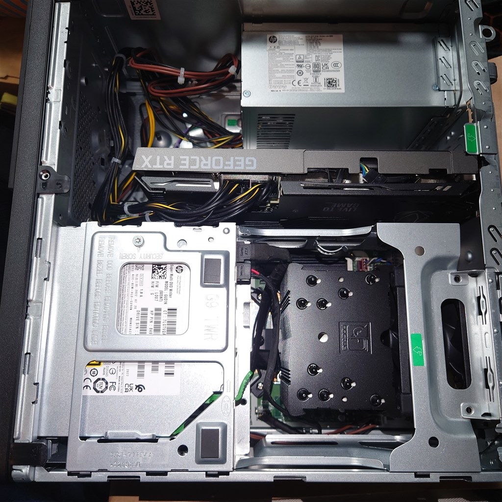 hpの法人向けミニタワーElite 800 G9 TWRに装着(要加工)』 noctua NH