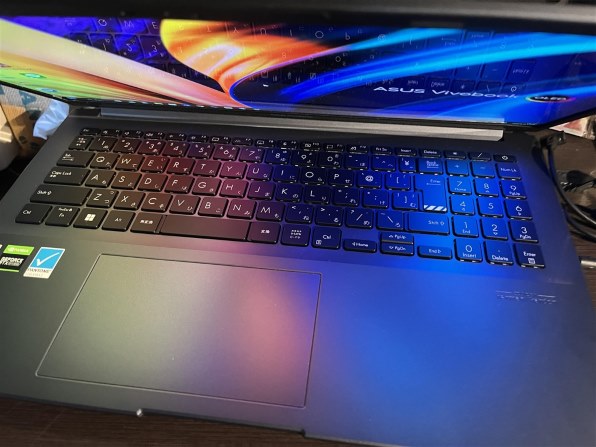 ASUS Vivobook Pro 15 OLED M6500QC Ryzen 5 5600H・16GBメモリ