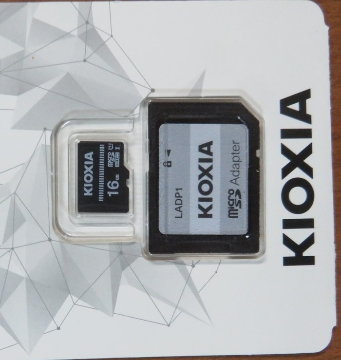 普段使いにはちょうどいいSDカード』 キオクシア EXCERIA BASIC KMUB-A016G [16GB] Small  Basicさんのレビュー評価・評判 - 価格.com