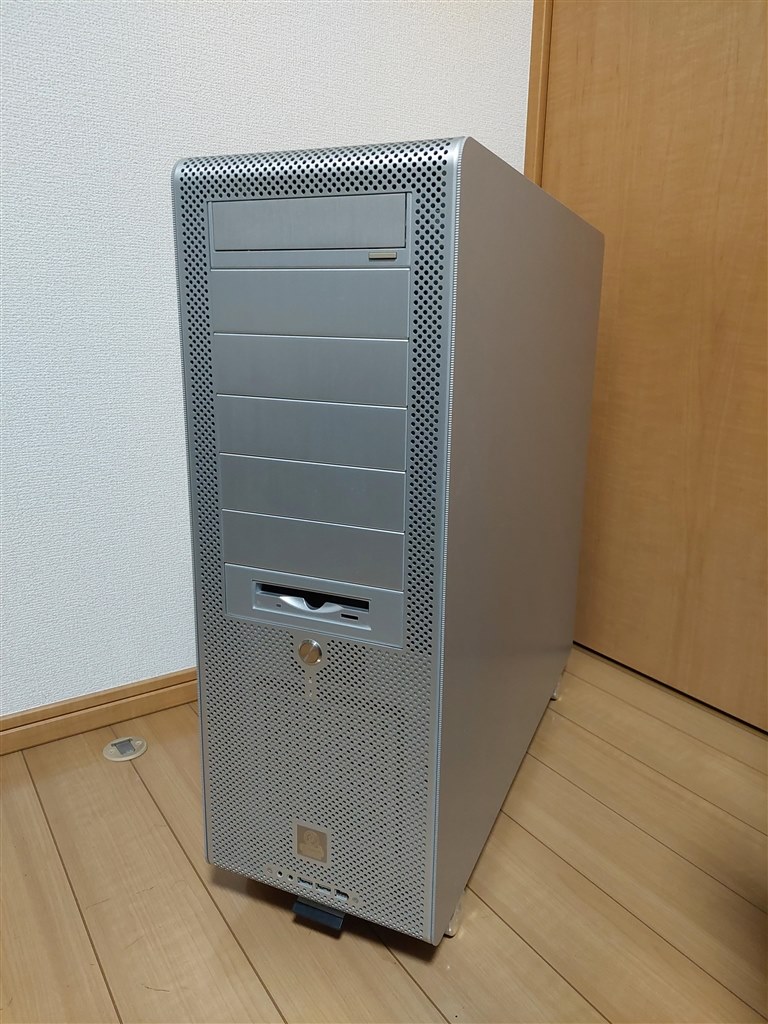 衝動買いしてしまったPCケース』 LIAN LI PC-V2000 只人さんのレビュー評価・評判 - 価格.com