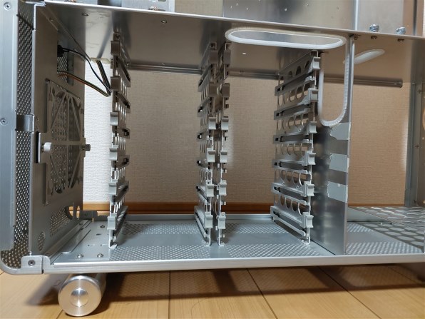 LIAN LI PC-V2000投稿画像・動画 (レビュー) - 価格.com