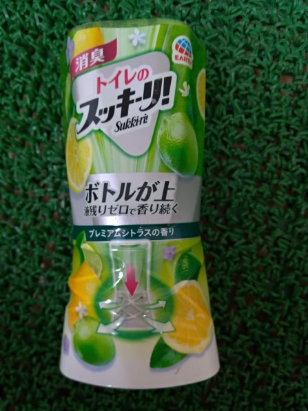 アース製薬 トイレのスッキーリ！ プレミアムシトラスの香り 400ml