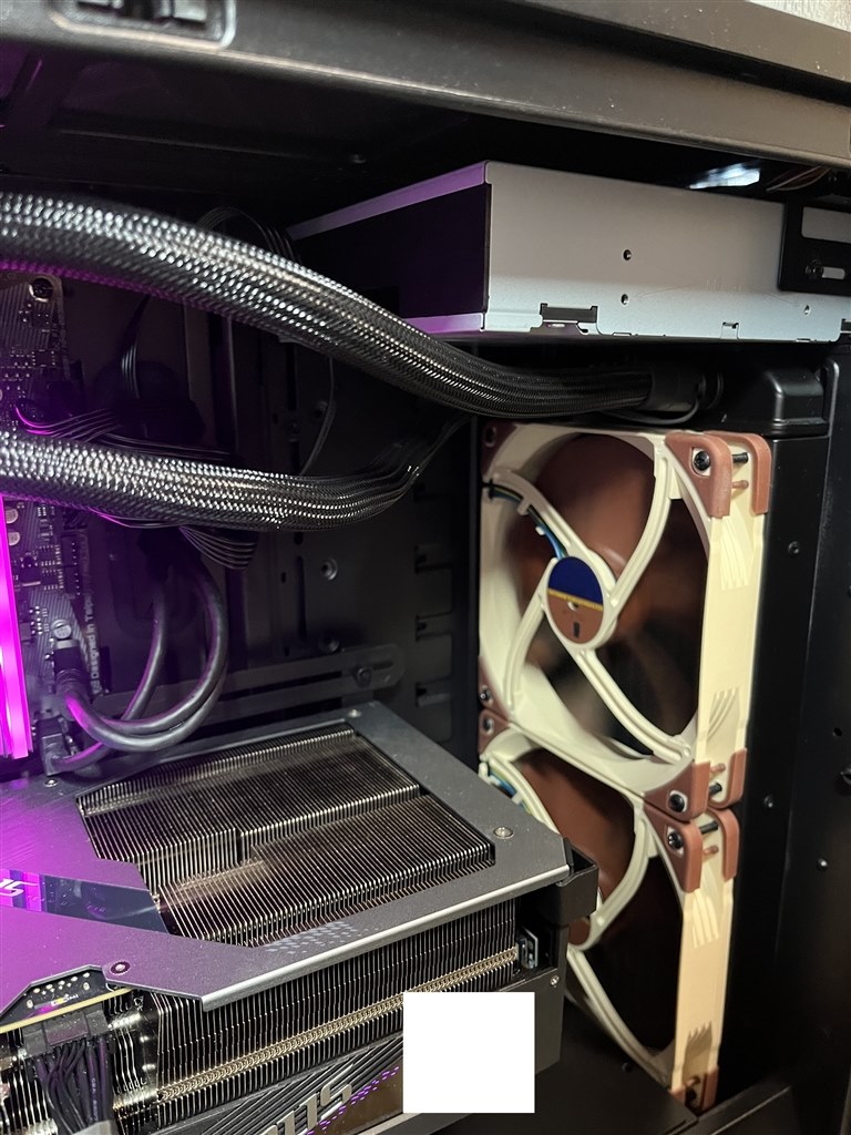 スタイリッシュシンプル Fractal Design Celsius+ S28 Dynamic 簡易