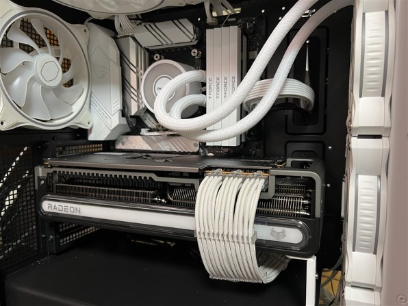SAPPHIRE SAPPHIRE NITRO+ Radeon RX 7900 XTX GAMING OC VAPOR SAPPHIRE SAPPHIRE NITRO+ Radeon RX 7900 XTX GAMING OC VAPOR