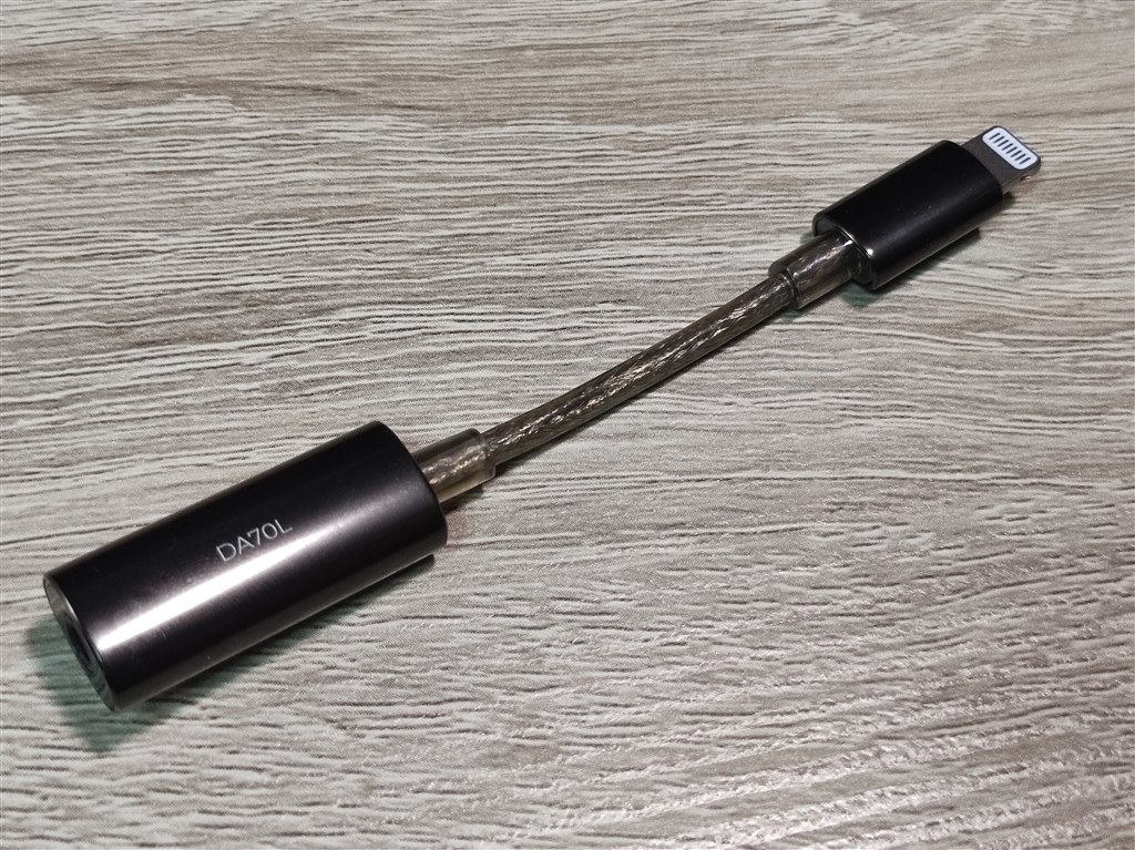 ほぼケーブル”な外観だが音質はいたって良好』 radius Ne RK-DA70LK