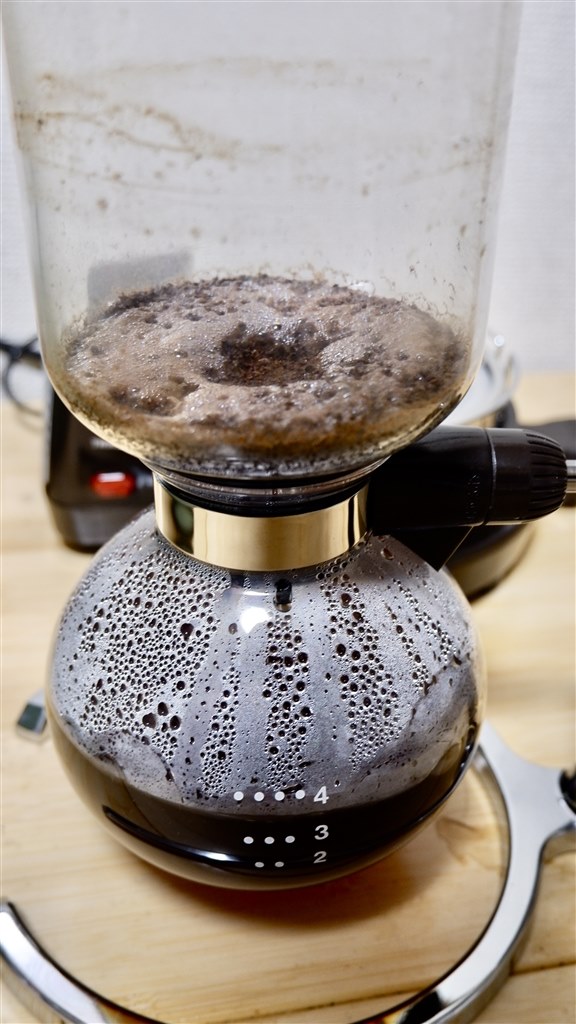 伝統定番のサイフォン式コーヒーメーカー。一度は使ってみたい