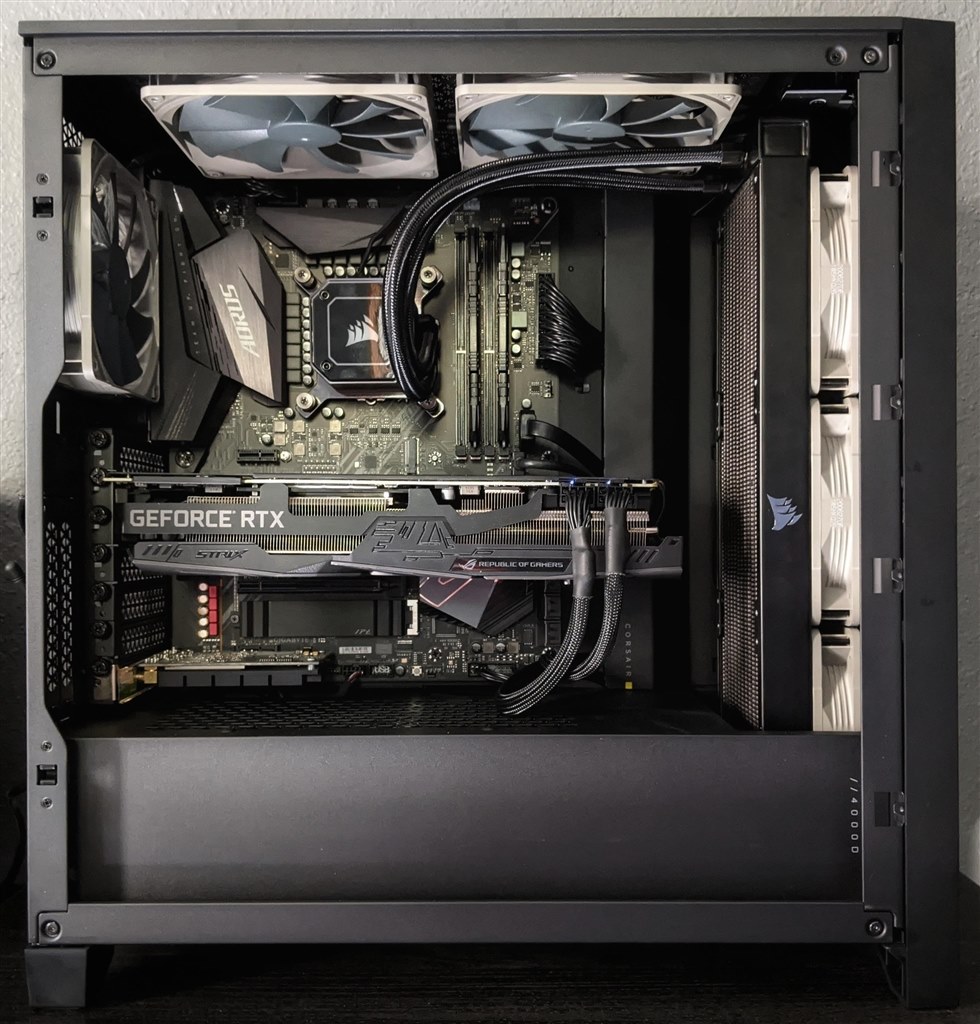 スマートにまとまるPCケース。』 Corsair 4000D Airflow Tempered