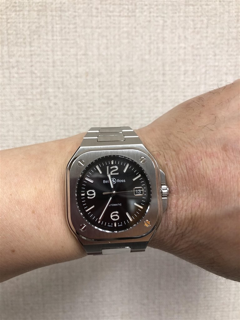 普段使いにはカッコ良くて満足』 Bell&Ross インストゥルメント BR 05 ブラック スチール BR05A-BL-ST/SST  ドクHiroさんのレビュー評価・評判 - 価格.com