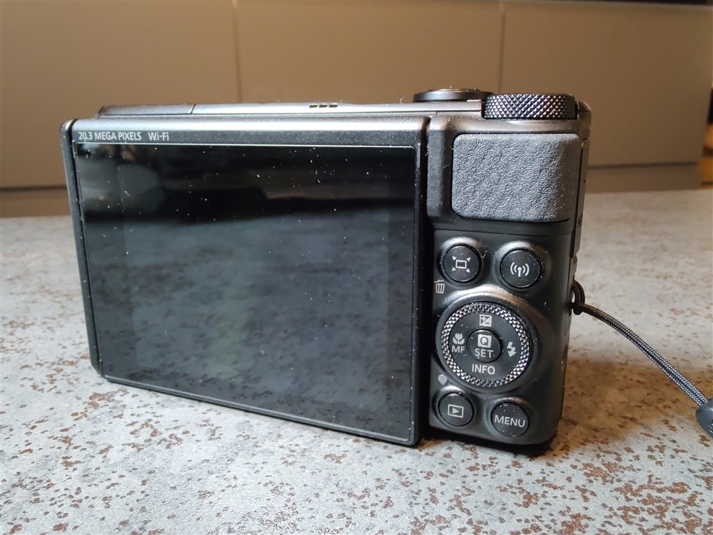 光学40倍ズームとスマホ連携が魅力的なスマホ時代のコンデジ』 CANON