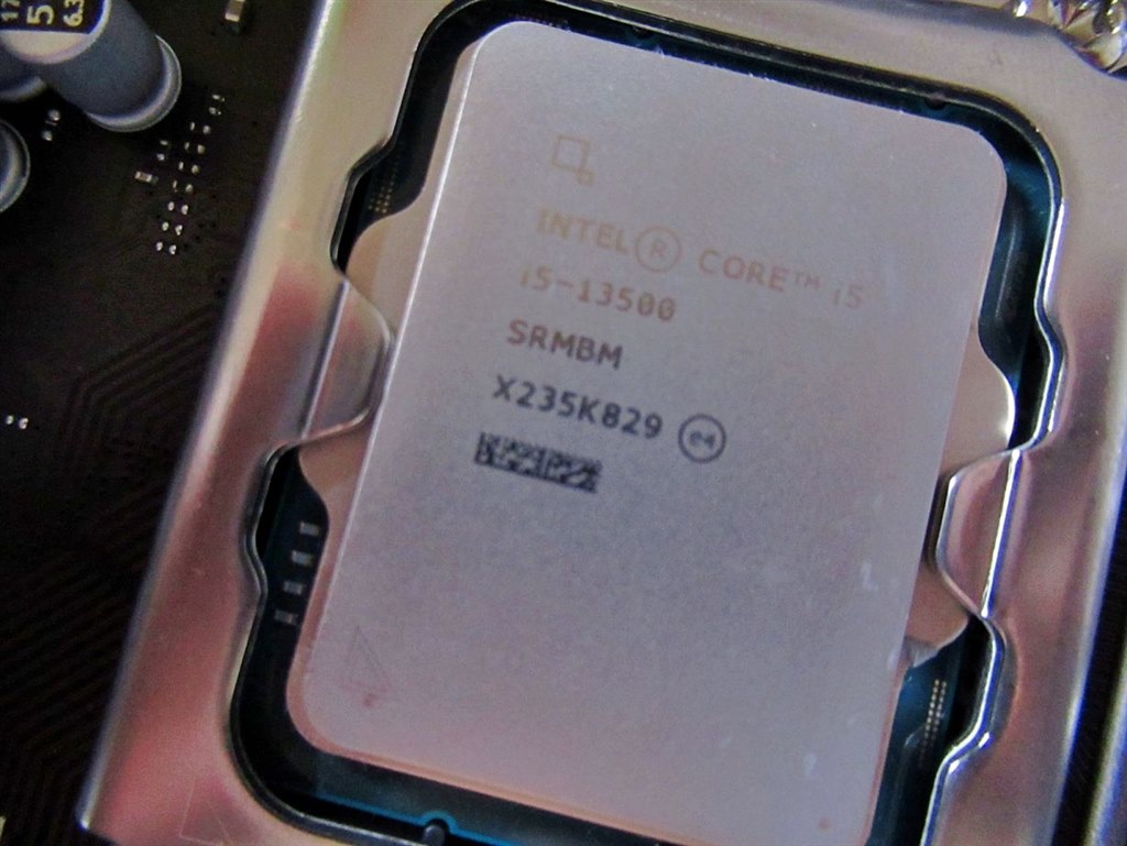 Intel Core i5-13500 BOX リテールクーラー付 元箱あり Intel Core i5-13500 BOX リテールクーラー付 元箱あり Intel