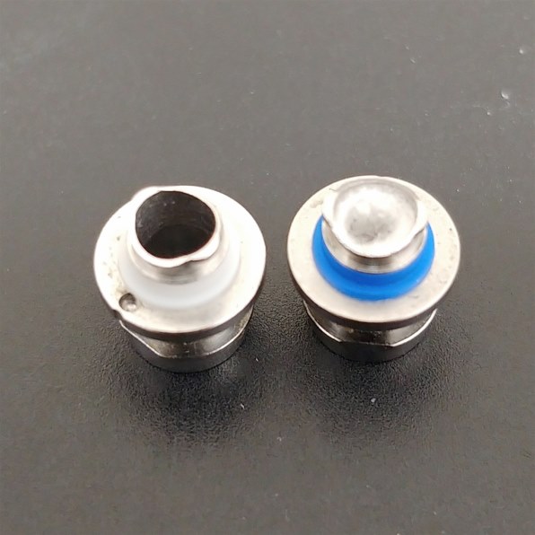 JVC　HA-FD01本体＋各種ノズル＋りん青銅ノズル　動作品 新たに「りん青銅」ノズルを付属し、4種類のノズルで音色の