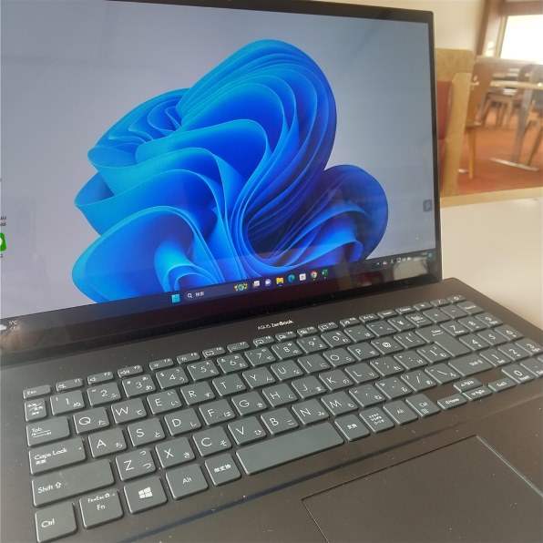 ASUS Zenbook Pro 15 OLED UM535QA UM535QA-KY212WS投稿画像・動画 - 価格.com