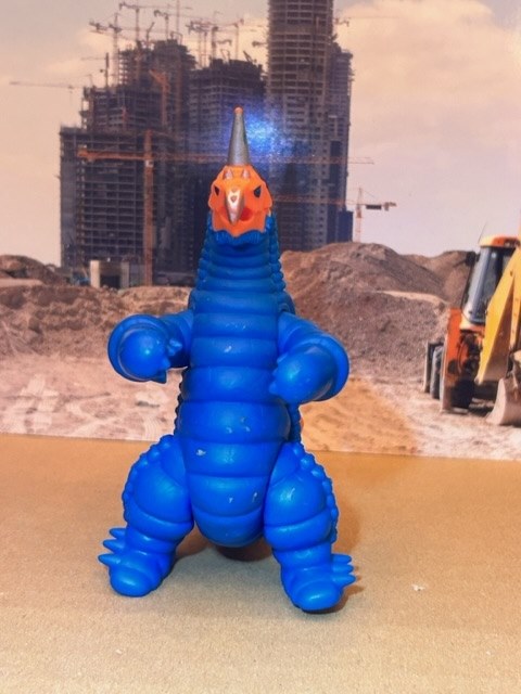 カッコいいルックスに鮮烈なカラーリング』 BANDAI スパーク