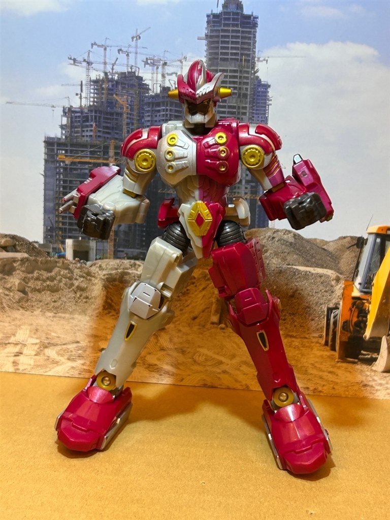 小顔のイケメン変形ロボット』 BANDAI ウルトラチェンジシリーズ