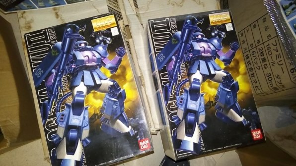 BANDAI MG 1/100 機動戦士ガンダム MS-06R-1A ザクII チーム