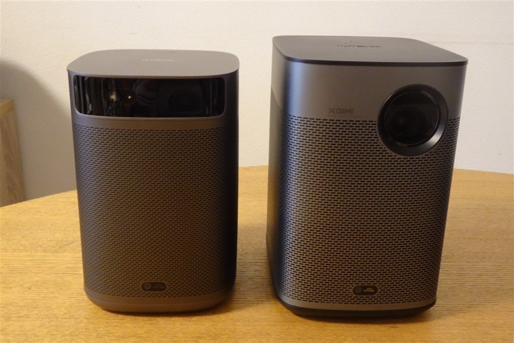 明るさ以外は最上位にも匹敵する実力の小型卓上プロジェクター』 XGIMI