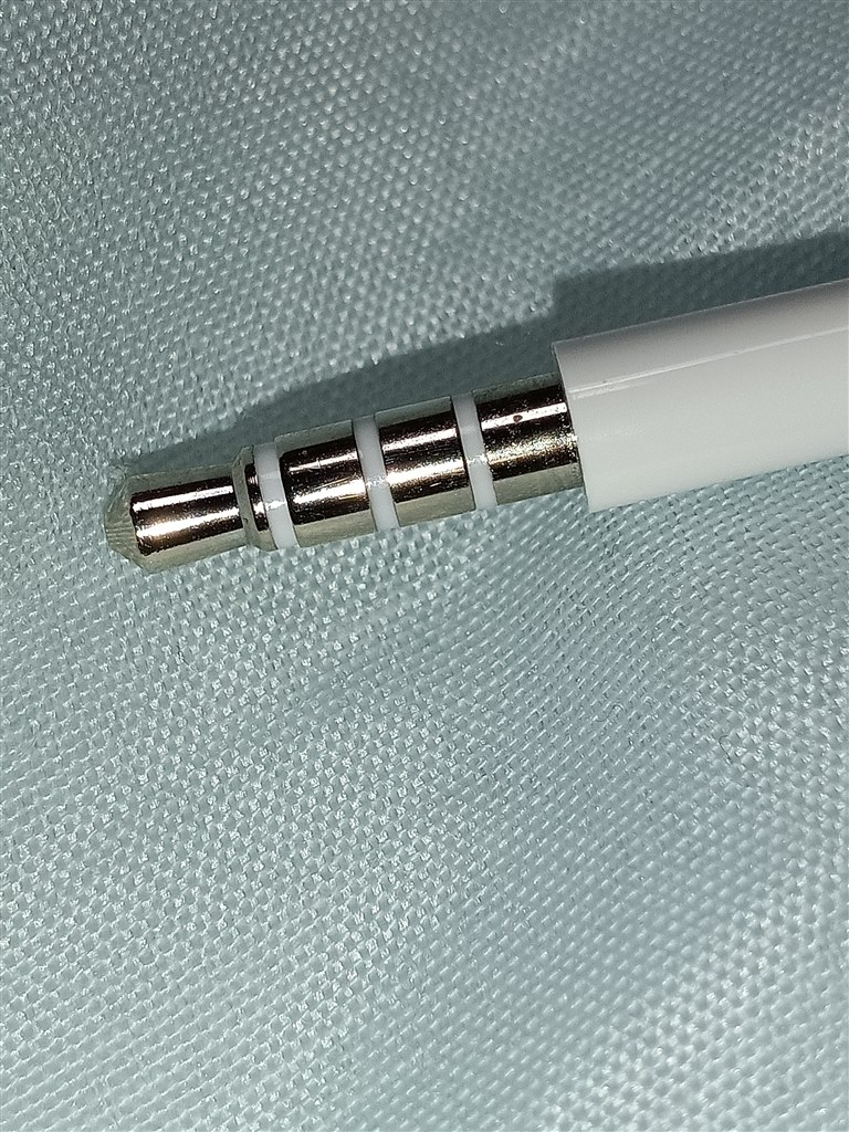 ヘッドホン APPLE MNHF2FE/A Apple（アップル） EarPods with 3.5mm HeadphonePlug｜MNHF2FE