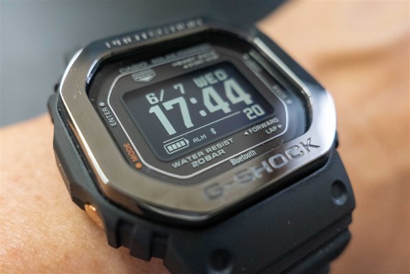 カシオ G-SHOCK ジー・スクワッド DW-H5600MB-1JR 価格比較 - 価格.com