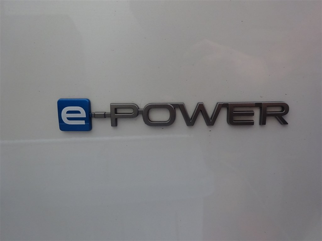 C28のe-power 良いです！』 日産 セレナ e-POWER 2023年モデル 51です