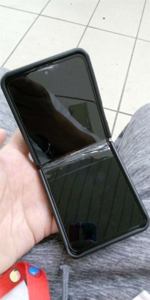 サムスン Galaxy Z Flip3 5G SC-54B docomo [ファントムブラック] 価格 