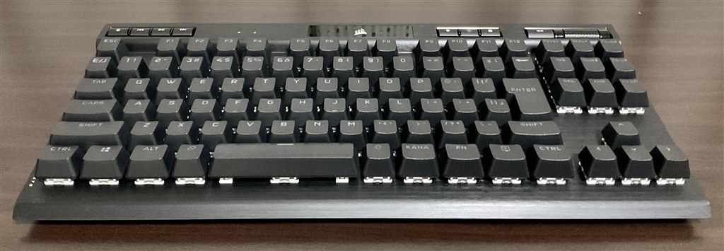 驚異的な反応速度を誇るゲーミングキーボード』 Corsair K70 RGB
