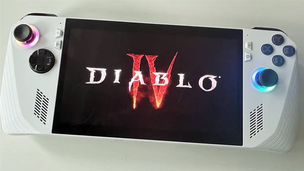Windowsゲーム機を買うなら、選択肢はROG Allyしかないかも
