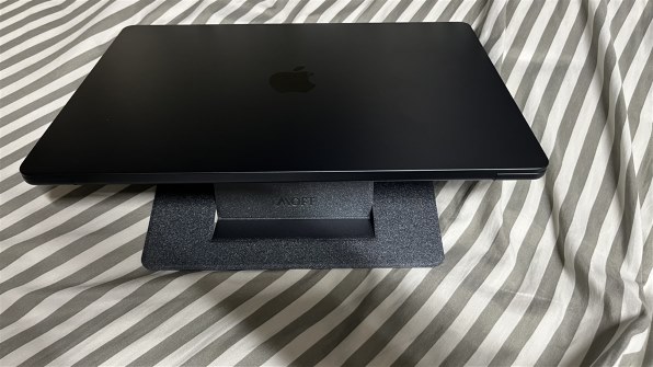 Apple MacBook Air Liquid Retinaディスプレイ 15.3 MQKU3J/A [スター