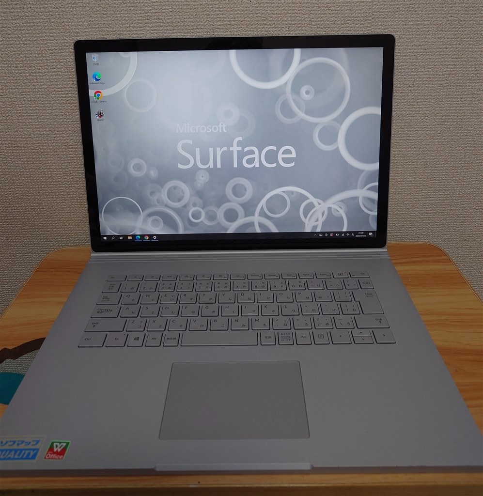 マイクロソフト Surface Book 2 15 インチ FUX-00010のレビュー ...