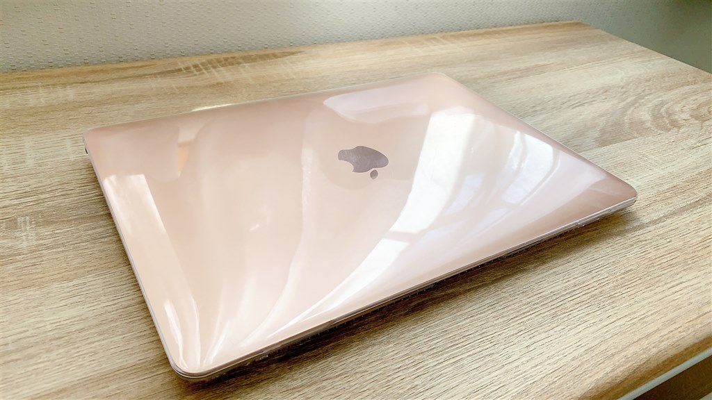 13インチ　MacBook Air Retinaディスプレイ　ゴールド
