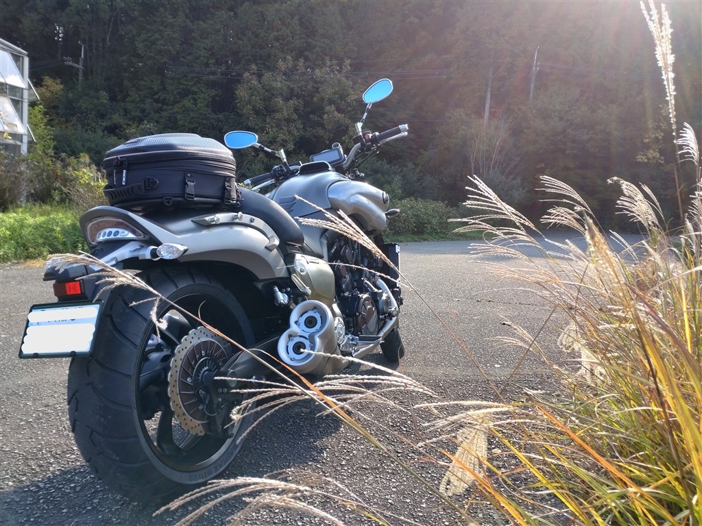 黒いバイク用カウル VMAX1700 - メルカリ