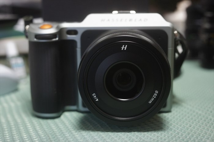 スナップで、持ち歩ける中判カメラです。』 ハッセルブラッド X1D-50c