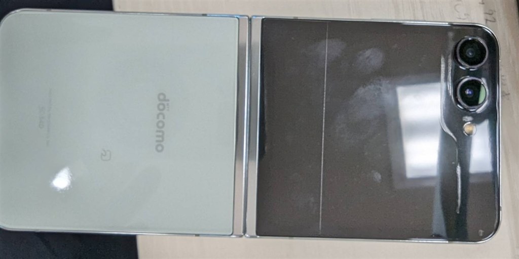 上の中の機能に、最高の個性。』 サムスン Galaxy Z Flip5 SC-54D