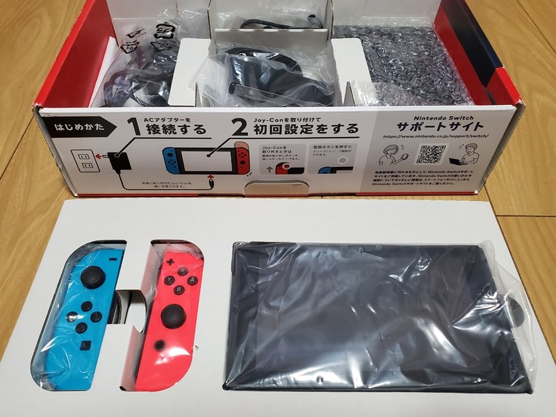 Nintendo Switch　ブルー&レッド
