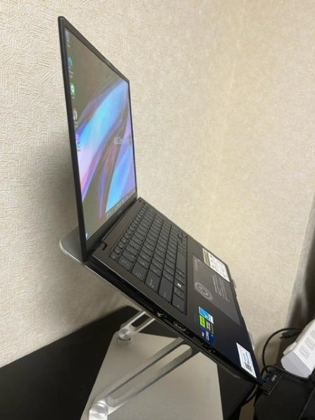 ASUS Zenbook Pro 14 OLED UX6404VV Core i7 13700H/16GBメモリ/512GB