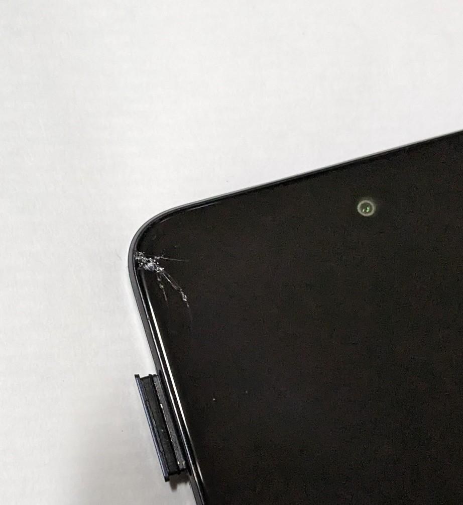 着信取れなくなる？画面割れやすいスマホ』 MOTOROLA moto g53y