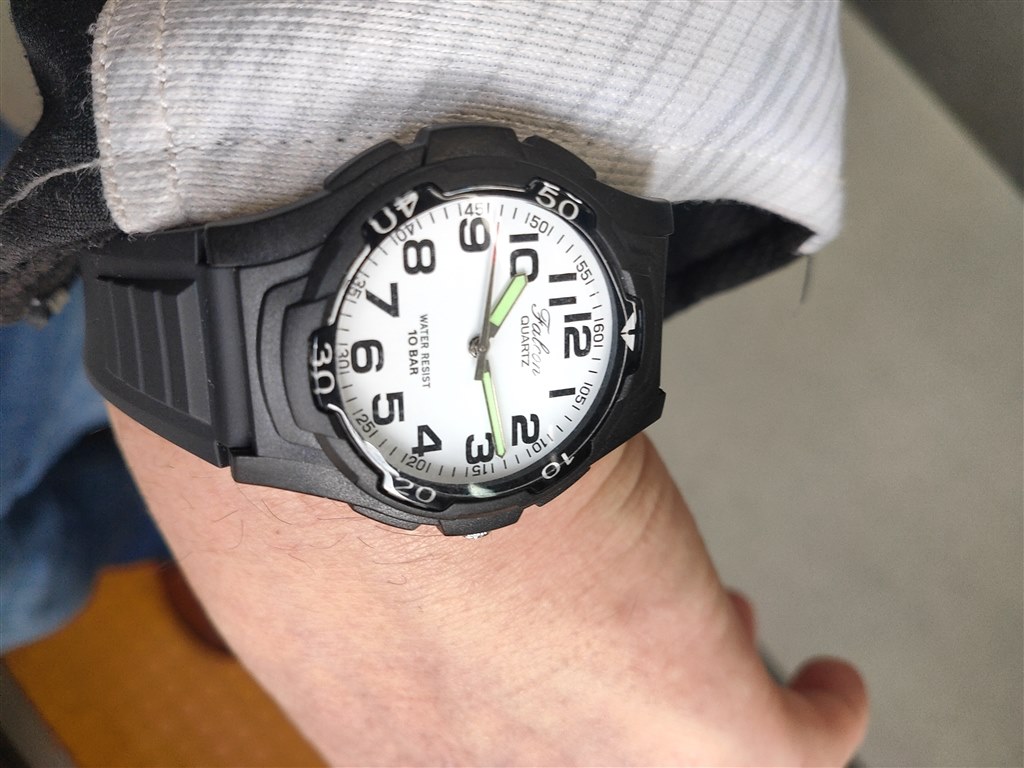 sat0219　腕時計 Amazon.co.jp: CITIZEN Q&Q VP46-852 Watch with Falcon