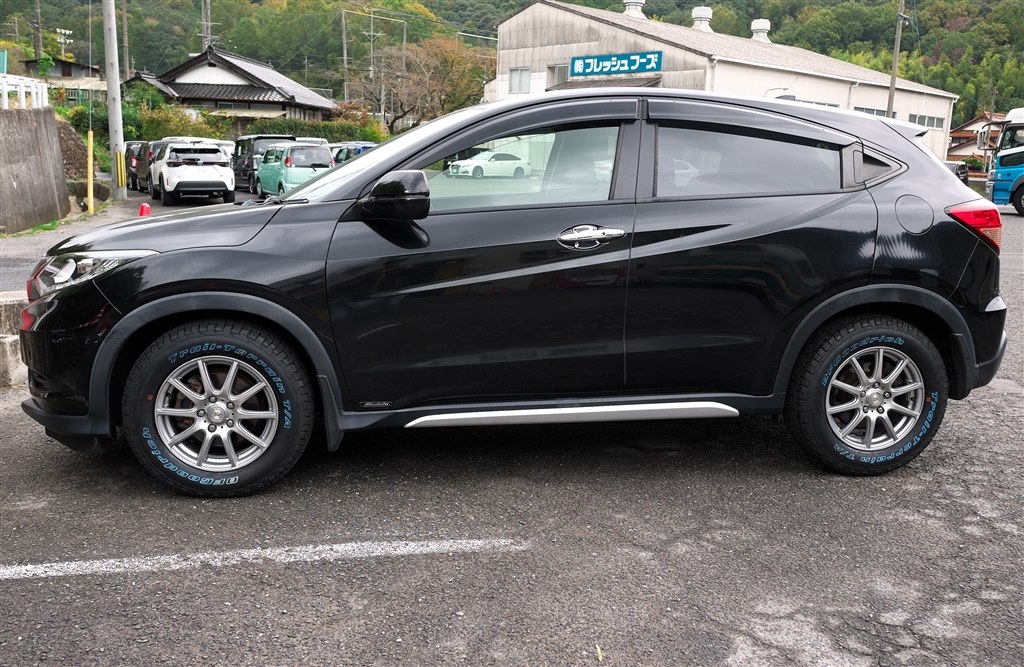 新品ホイールPPX DD-V6に溝たっぷり極上中古タイヤBFグッドリッチ トレイルテレーンT/A 215/65R16！ホワイトレタータイヤ！カローラクロス 柔らかさを感じる乗り心地』 BFグッドリッチ [1本] Trail-Terrain T/A