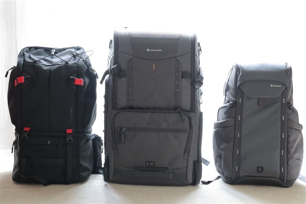 ボディ付のRF100-300とRF24-105f2.8が収納可能』 ハクバ SP-TR03BPLBK