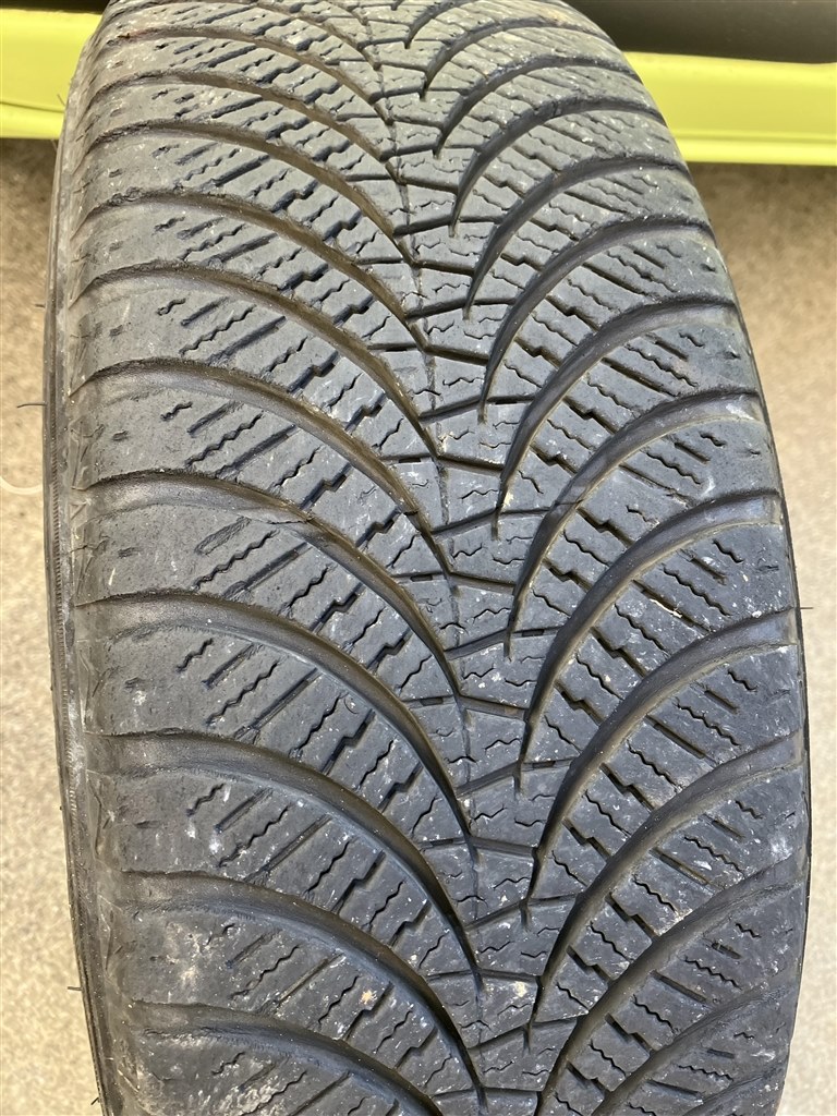 ダンロップ　オールシーズンマックス　AS1 205/60r16 23年製　バリ山 ダンロップ オールシーズンマックス AS1 205/60r16 23年製 バリ