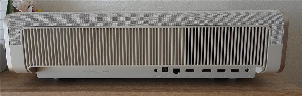 コスパ良好！据え置き型×超単焦点のAladdin X新プロジェクター