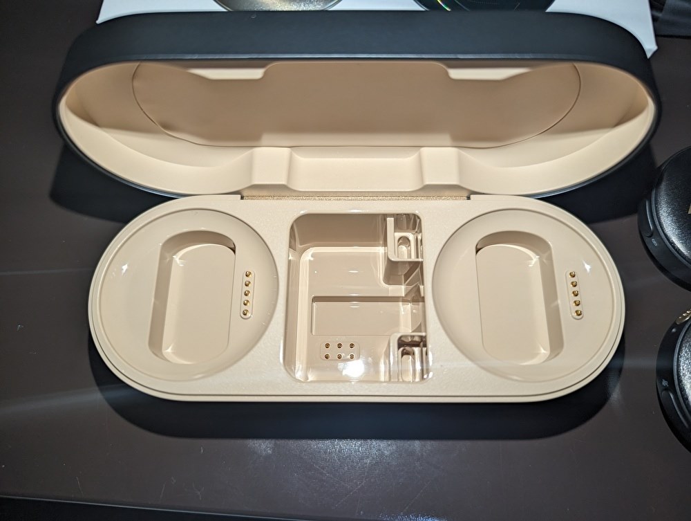 普通に見た目が良いワイヤレスマイク(性能も良いが難あり 普通に見た目が良いワイヤレスマイク(性能も良いが難あり