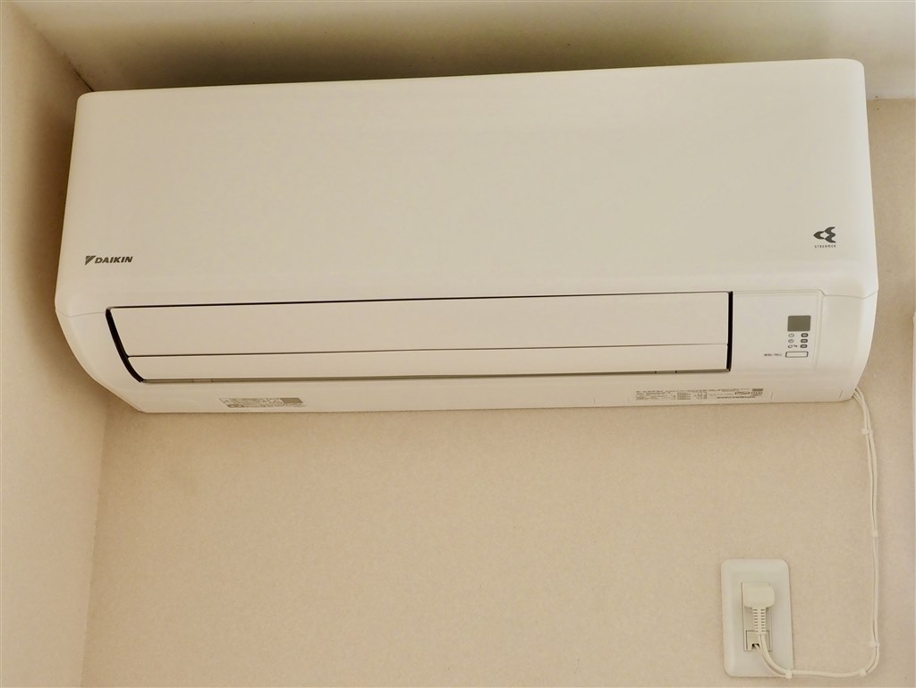 壁掛けエアコン　DAIKIN   AN223AFNS-W 壁掛けエアコン DAIKIN AN223AFNS-W