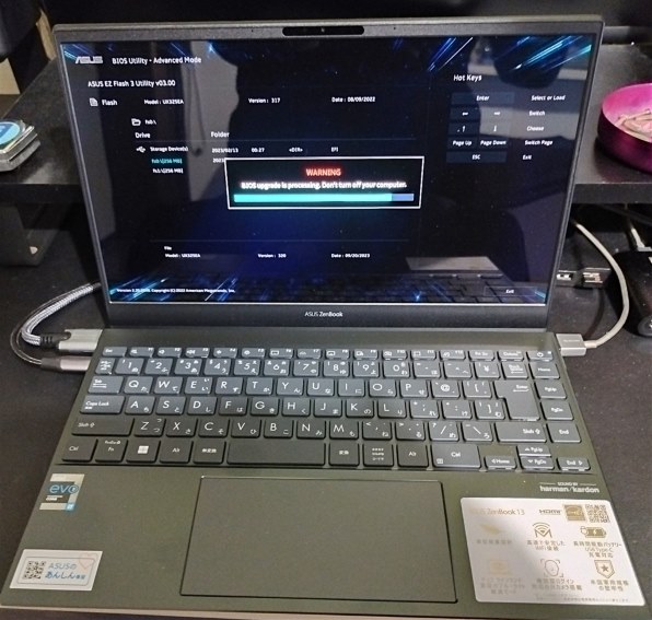 Windowsノート本体 ASUS Zenbook 13 OLED UX325EA-KGi7165W 717QATyHfRS._UF1000,1000_QL80_.jpg