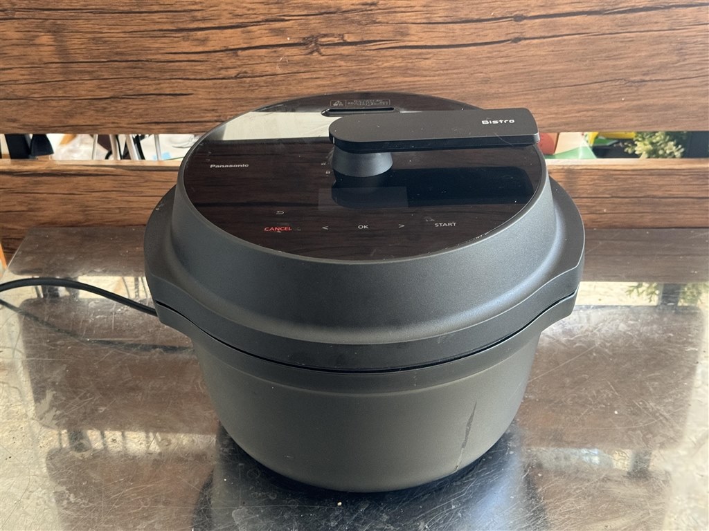 かき混ぜと圧力調理を両立する自動調理鍋』 パナソニック オート