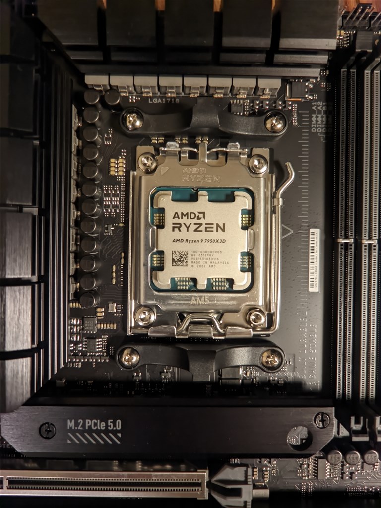 5900Xから乗り換えて運用中』 AMD Ryzen 9 7950X3D BOX mumei 5900Xから乗り換えて運用中』 AMD Ryzen 9 7950X3D BOX mumei