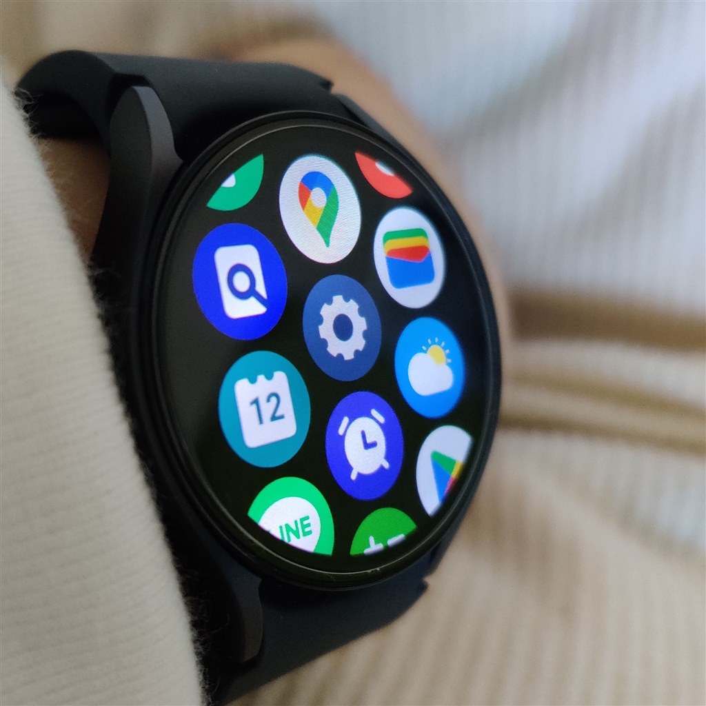 クールで便利なデバイス』 サムスン Galaxy Watch6 40mm SM  