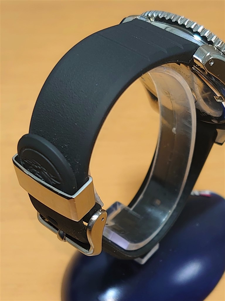 本格的なダイビングで使うならラバーベルトの方が良いかも
