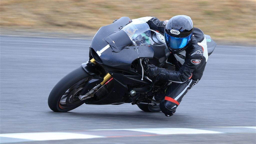 これぞリトルR7！R10よりも動き物へのAF追従性能は上。』 CANON EOS